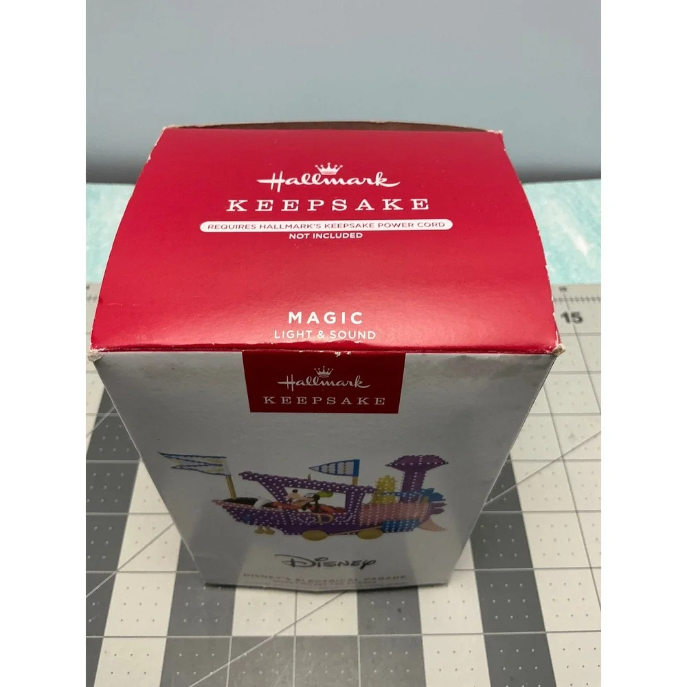 Hallmark Keepsake 2025 Disney Electrical Parade Goofy Magic Light Sound QXD7195